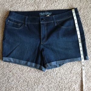 Faded Glory Cuffed Shorts - 4.5”
